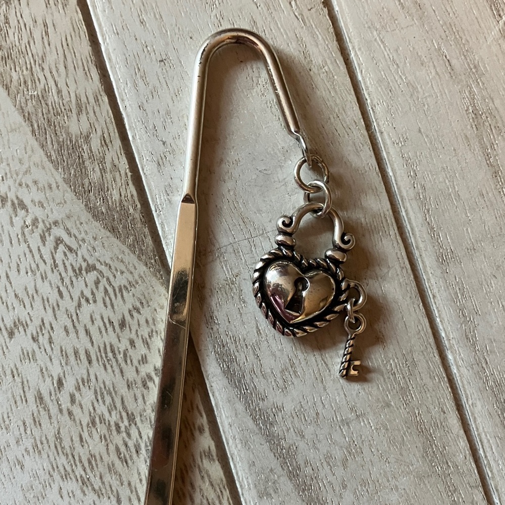 🌸Brighton Heart/Key  Charm Bookmark - Picture 2 of 6